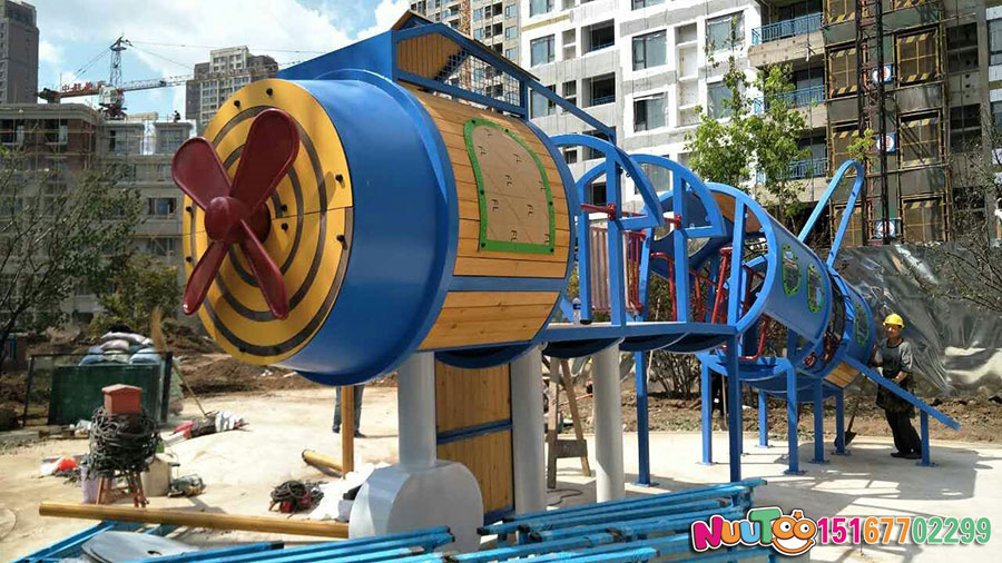 What are the safety specifications of the non-powered amusement equipment? Need to know in advance